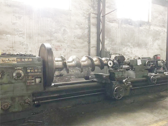 喂料(liao)螺旋軸(zhou)加工