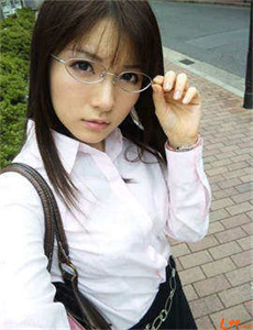 《色老板视频不能播放器-欧美做爰又粗又大18一L9》
