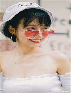 《昼夜-美女把衣服脱得连奶罩不剩》