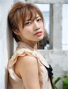 《国产麻豆剧传媒AV国产-美女脱衣全过程》